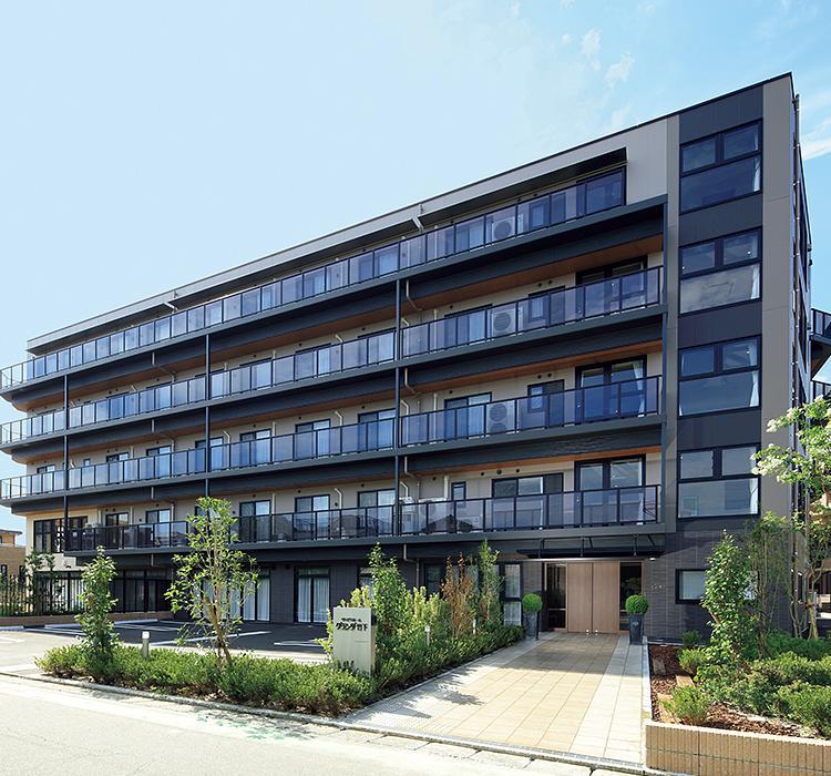 【週1回・1時間から相談可】◆高時給1,550円-2,826円!!◆すきま時間で効率よくお仕事◎JR鹿児島本線「竹下駅」徒歩6分《オシャレな有料老人ホームで【登録ヘルパー】のお仕事》